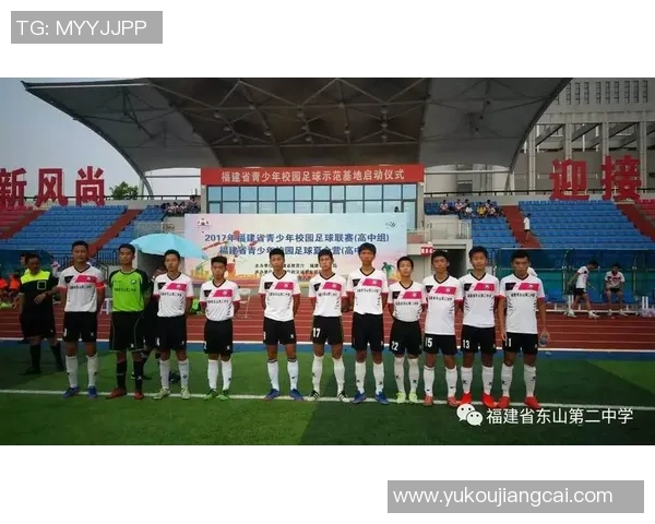 深圳足球队荣登足球团队协作排行榜第三名展现团队精神与实力