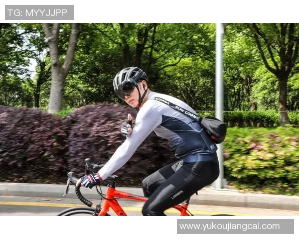 李芳独家揭秘攀岩技巧与心得分享助你轻松征服高峰